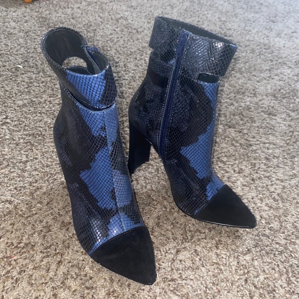 42 Gold heeled booties